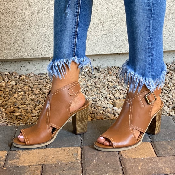 Whiskey Leather Block Heel Slingback Sandal NEW - Picture 5 of 8